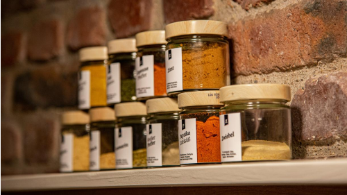 Pencipta Label terbaik untuk Jars 2024: Home & Business